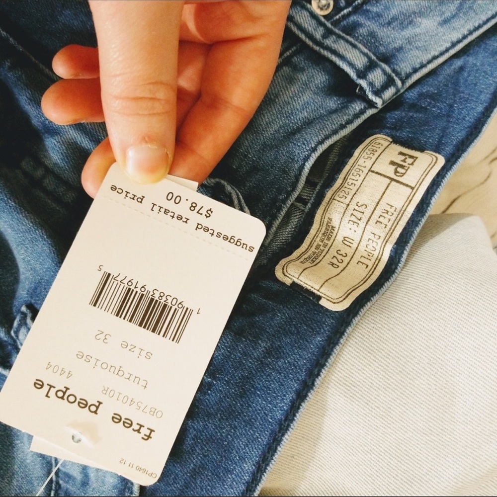 Free People busted knee NWT blue jeans size 32 - Picture 3 of 7